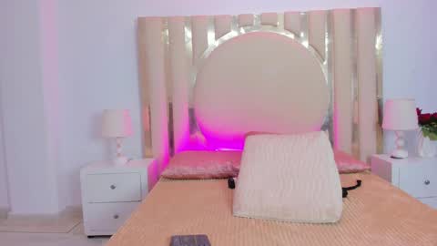 Shaina online show from December 17, 1:50 am