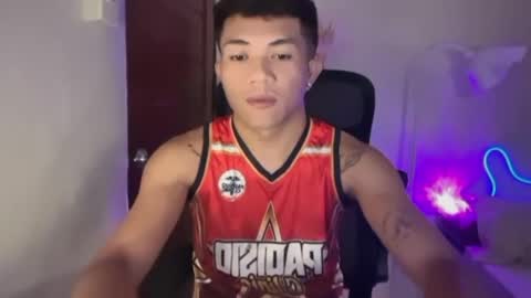 shake_raytow34 online show from June 6, 2:22 pm