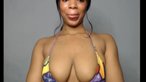 Snapshot of shallie_x chatting on May 24, 11:26 am ESTHER online show from May 24, 11:26 am