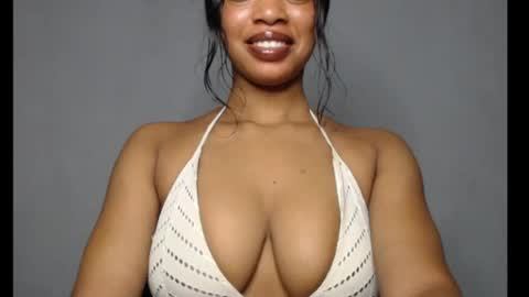 Snapshot of shallie_x chatting on June 9, 6:58 am ESTHER online show from June 9, 6:58 am