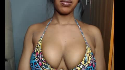 Snapshot of shallie_x chatting on July 31, 9:19 am ESTHER online show from July 31, 9:19 am