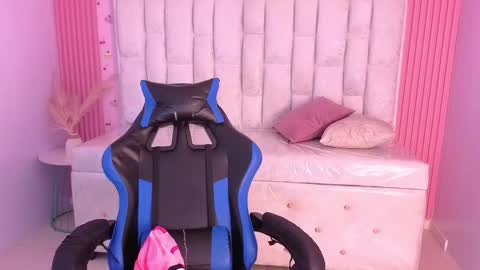 Shalon  online show from March 3, 1:12 am