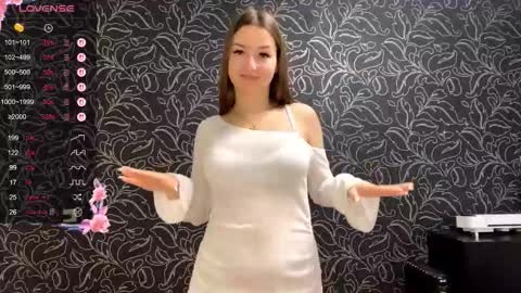 Iris online show from October 30, 8:20 pm