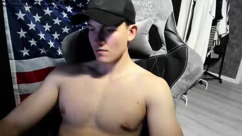 Snapshot of shameless_di chatting on February 3, 8:25 pm shameless di online show from February 3, 8:25 pm