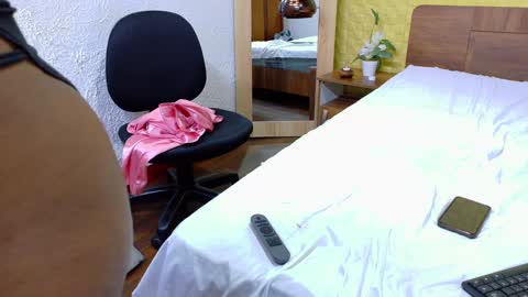 Catalina online show from December 18, 7:08 pm