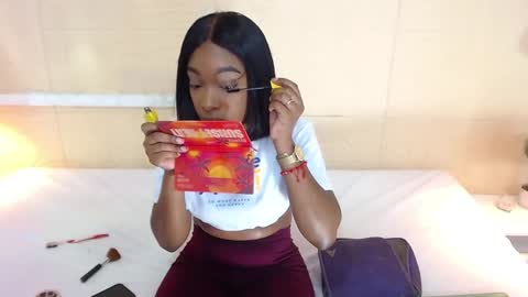 Catalina online show from December 19, 8:44 pm