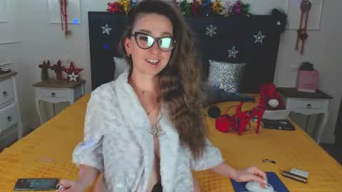 Svetlana ...........help me get 100 reactions before the end of the year Thumb up if you like me I appreciate it and thank you online show from December 9, 2:56 am