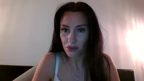 Snapshot of shanal90 chatting on October 17, 2:19 pm Annaleseee online show from October 17, 2:19 pm