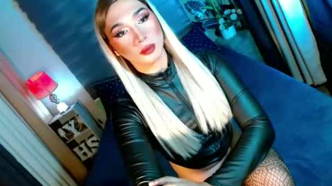 Snapshot of shane_hugexx chatting on October 13, 7:36 pm MISS SHANE online show from October 13, 7:36 pm