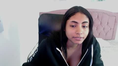 shanelle online show from October 9, 3:37 am