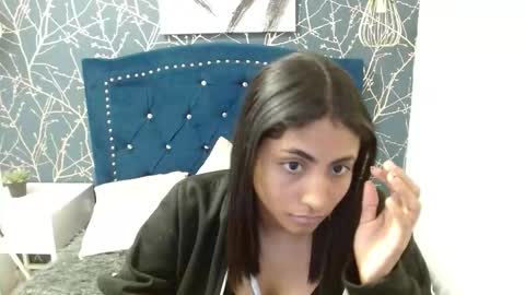 shanelle online show from October 11, 3:21 pm