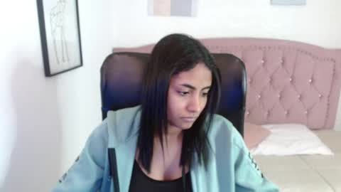 shanelle online show from October 29, 3:09 am