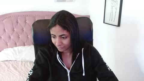 shanelle online show from November 8, 3:23 pm