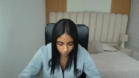 shanelle online show from March 16, 5:44 am