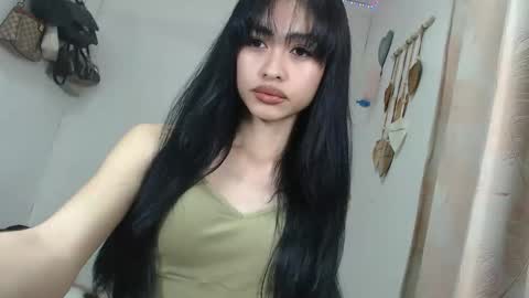 bini aiah online show from April 8, 8:14 am