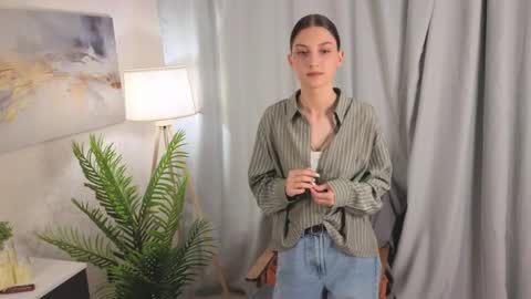 Christina online show from April 24, 3:31 am