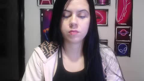 Snapshot of shanellmoore chatting on December 4, 12:36 pm Shanell Moore online show from December 4, 12:36 pm