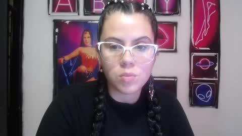 Snapshot of shanellmoore chatting on December 11, 4:31 pm Shanell Moore online show from December 11, 4:31 pm