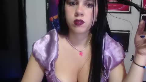 Snapshot of shanellmoore chatting on February 3, 10:00 pm Shanell Moore online show from February 3, 10:00 pm