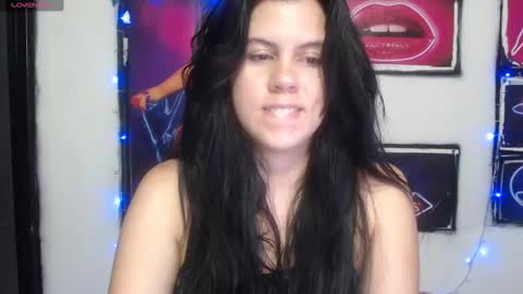 Snapshot of shanellmoore chatting on February 10, 11:13 pm Shanell Moore online show from February 10, 11:13 pm