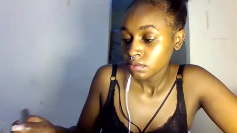 shania_sleigh online show from April 23, 6:21 pm