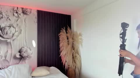 ShaniaDaniels online show from February 24, 9:13 pm