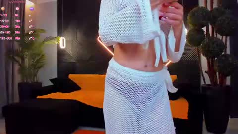 Snapshot of shanita_aura chatting on July 6, 3:36 pm Hi Im Shanita or Mistress online show from July 6, 3:36 pm