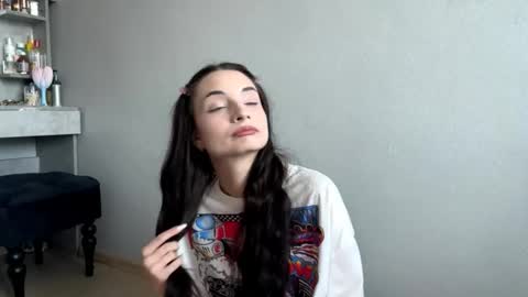 Snapshot of shanitamalinak chatting on November 12, 4:13 am Emily online show from November 12, 4:13 am