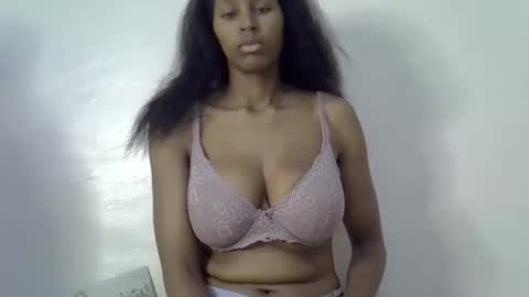 Snapshot of shanizzz chatting on October 13, 1:49 am shanizz online show from October 13, 1:49 am