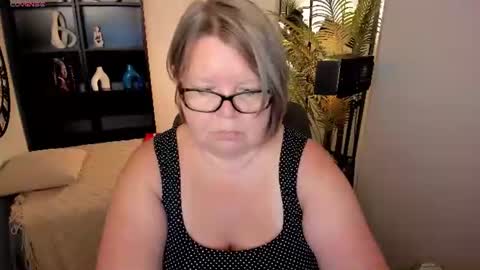 Snapshot of shannonshine chatting on July 9, 1:04 pm Shannon online show from July 9, 1:04 pm
