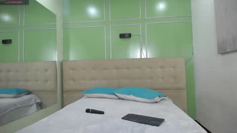 Snapshot of shanon_mature_ chatting on January 13, 11:17 pm Shanon online show from January 13, 11:17 pm