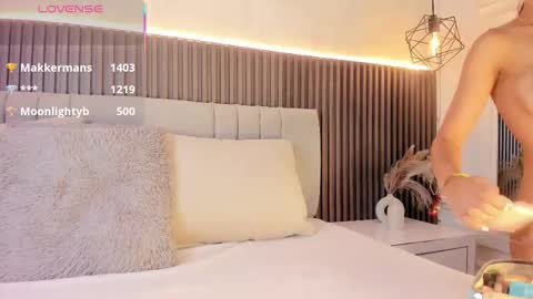 SHANON online show from October 8, 7:44 pm