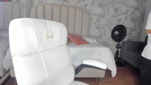 Shantal online show from November 17, 3:45 am