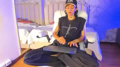 Shantal online show from November 28, 3:53 am