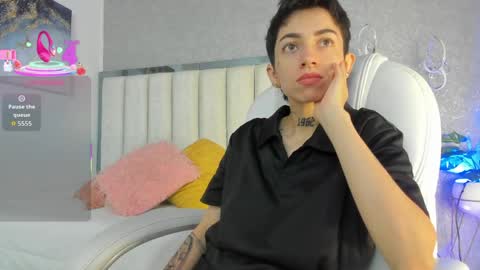 Shantal online show from April 5, 11:18 am