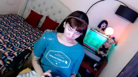 SHANTA FOX  s online show from October 23, 1:54 pm