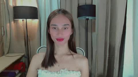 Snapshot of shantallfuckdoll chatting on June 12, 5:39 am shantallfuckdoll online show from June 12, 5:39 am