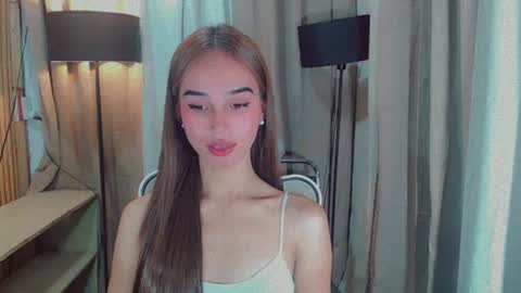 Snapshot of shantallfuckdoll chatting on June 19, 9:46 am shantallfuckdoll online show from June 19, 9:46 am