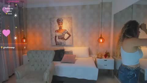 Shantal online show from April 16, 11:11 am