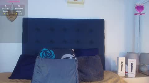 shantallvegga1 online show from March 4, 12:11 pm