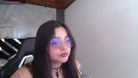 Snapshot of shantyvibe_a chatting on October 18, 7:58 pm Shantall online show from October 18, 7:58 pm