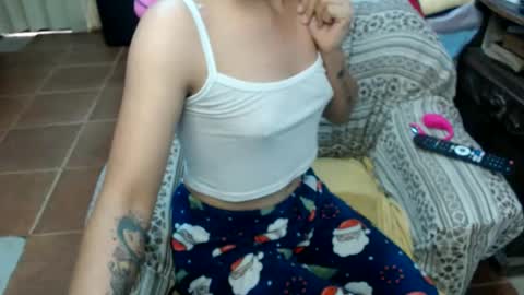 Snapshot of shanyflores5 chatting on June 8, 12:16 pm shanyflores5 online show from June 8, 12:16 pm