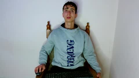 Snapshot of shaquiel_castoro chatting on September 24, 11:24 am shaquiel online show from September 24, 11:24 am