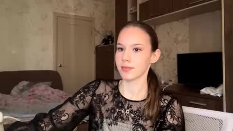 Snapshot of shardamcelhiney chatting on March 2, 8:10 am Arina online show from March 2, 8:10 am