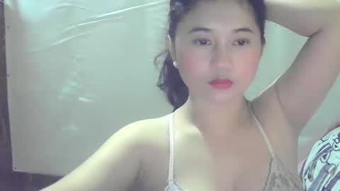 Snapshot of share_rhea chatting on April 10, 2:11 pm Kah online show from April 10, 2:11 pm
