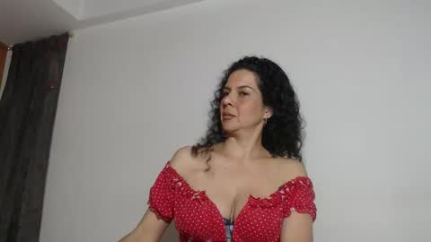 sharickleon11 online show from January 13, 11:43 pm