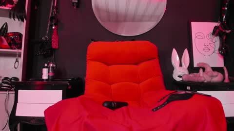 Sharith  online show from December 17, 5:47 pm