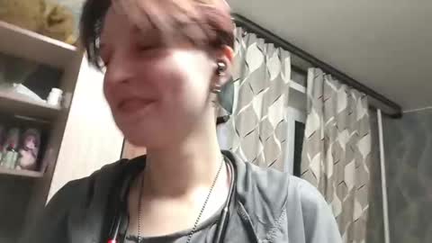 Sara online show from May 30, 6:49 pm