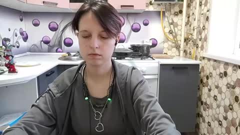 Sara online show from June 3, 5:07 pm