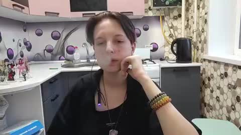 Snapshot of sharleenyodis chatting on June 11, 5:22 pm Sara online show from June 11, 5:22 pm